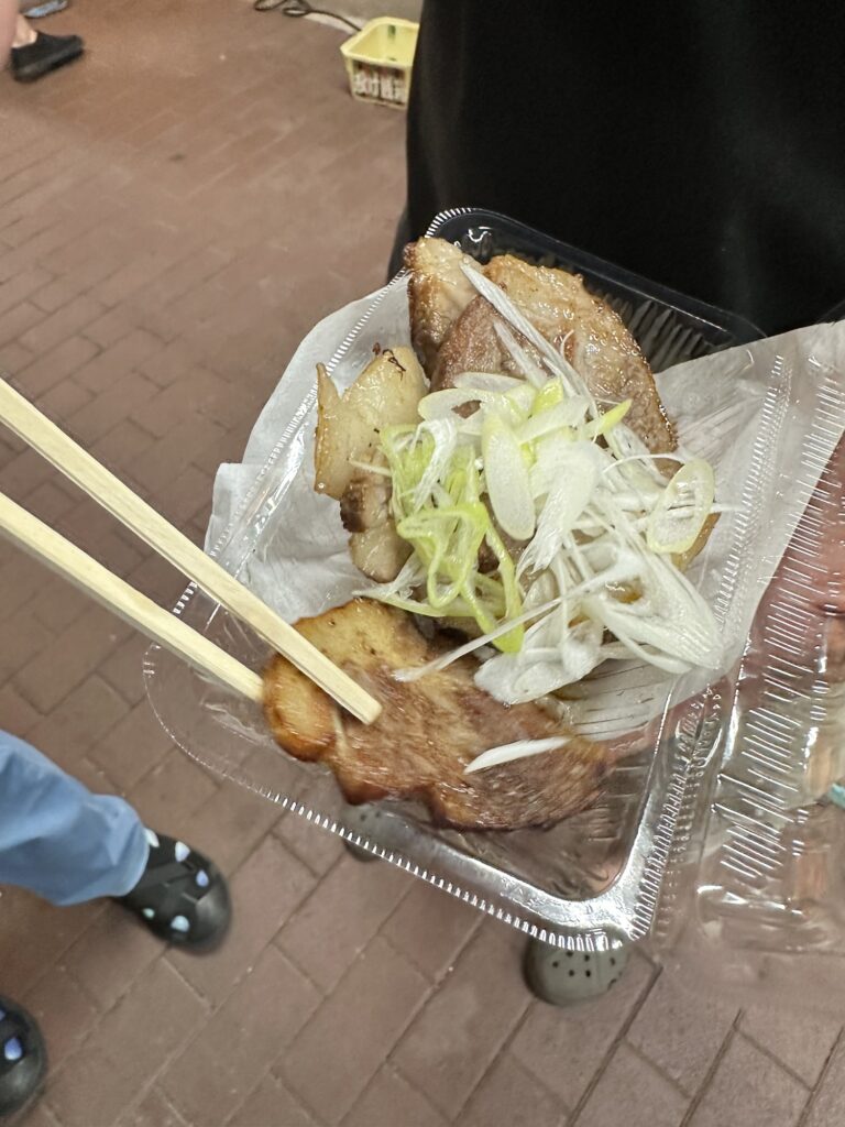 六角橋商店街ヤミ市の食べ物