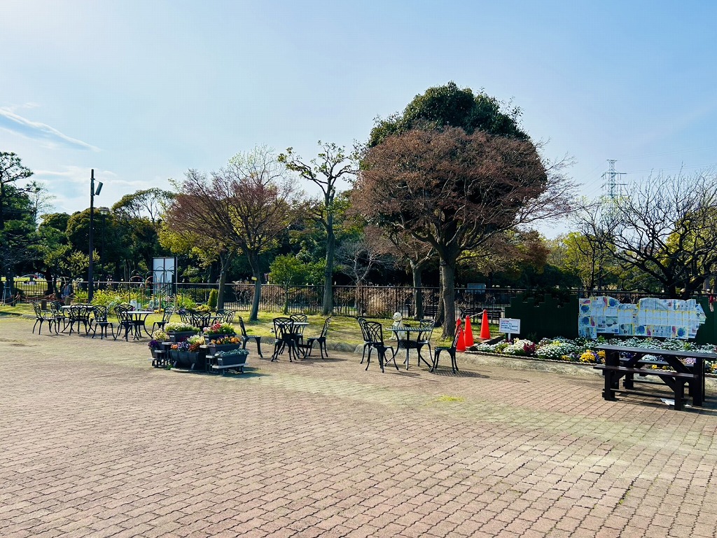 岸根公園の園内の様子
