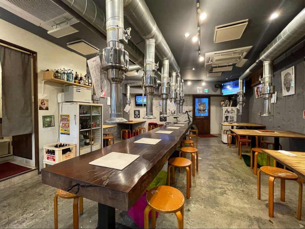 ホルモン北野の店内