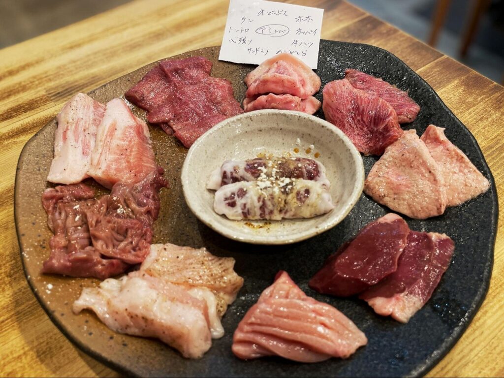 おすすめホルモン盛り合わせ