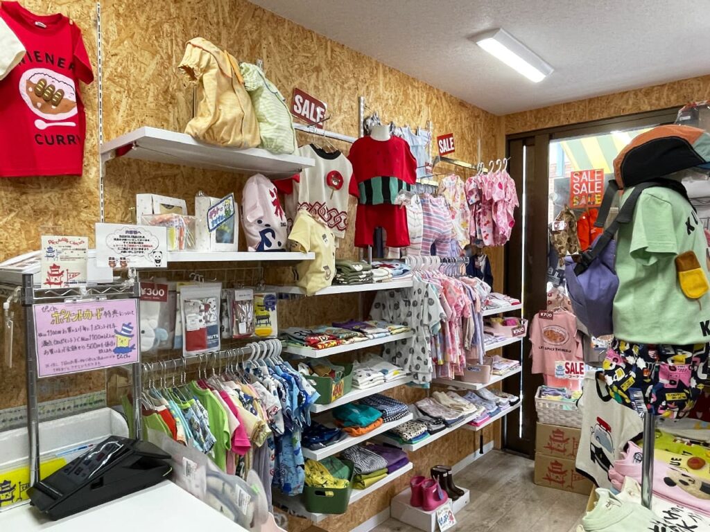 ピカデリーサーカス横浜白楽店の店内の様子