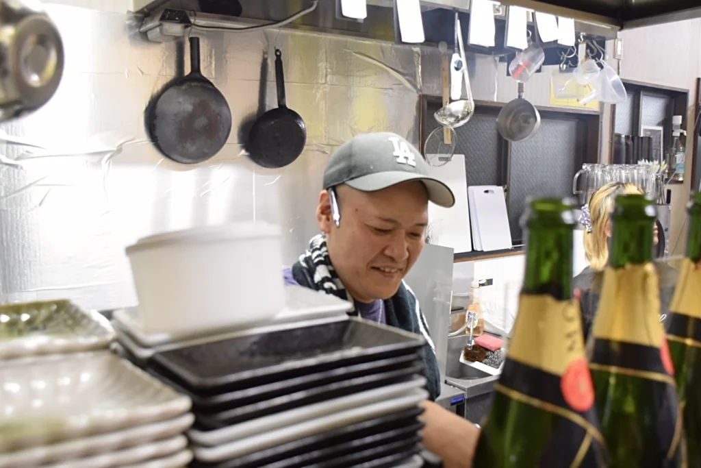 店主豊里さんの笑顔