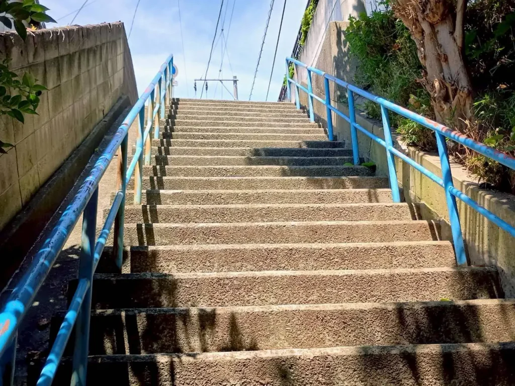 六角橋さんぽ 階段