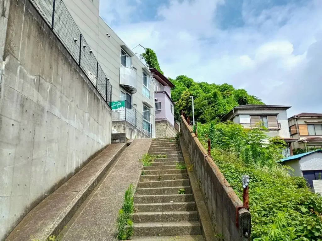 六角橋さんぽ 階段
